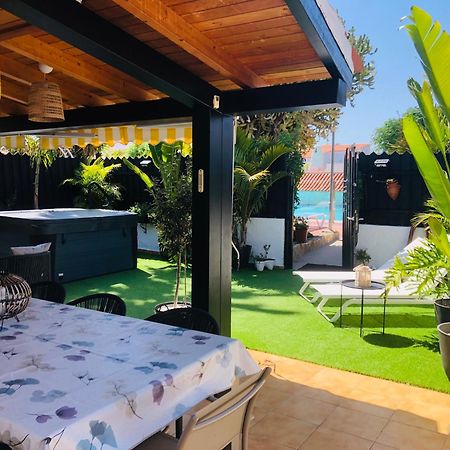 Oasis Beach Holiday Home With Jacuzzi 플라야 델 잉글스 외부 사진