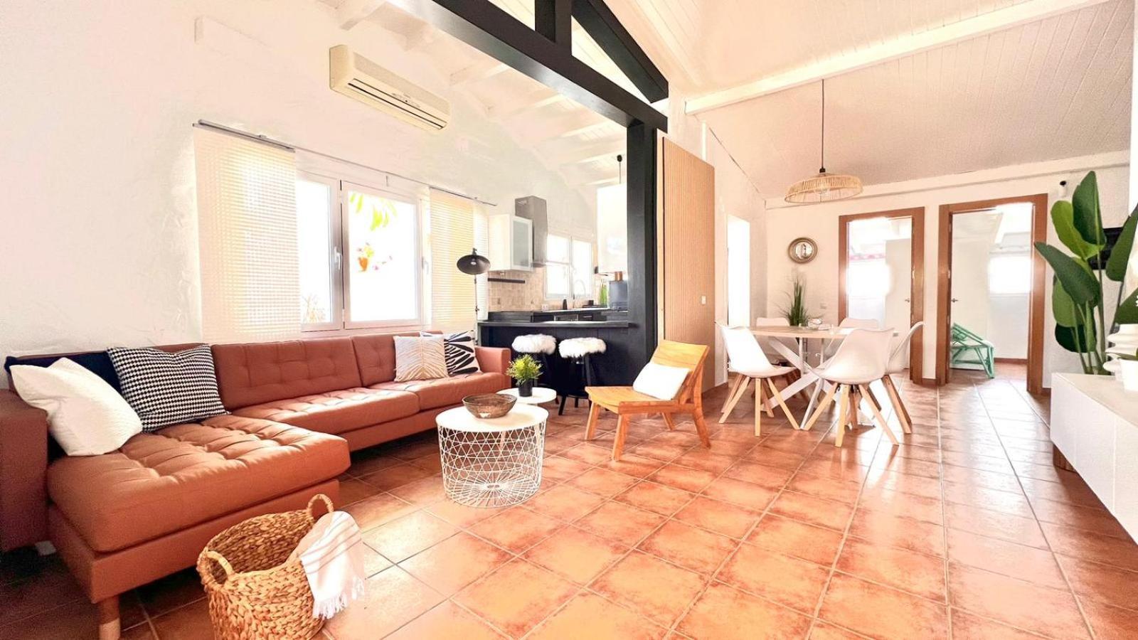 Oasis Beach Holiday Home With Jacuzzi 플라야 델 잉글스 외부 사진